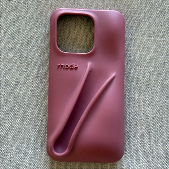 Rhode Salty Tan iPhone 15 pro Phone Case - Picture 1 of 4